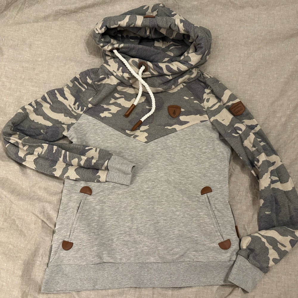 Wanakome Hoodie